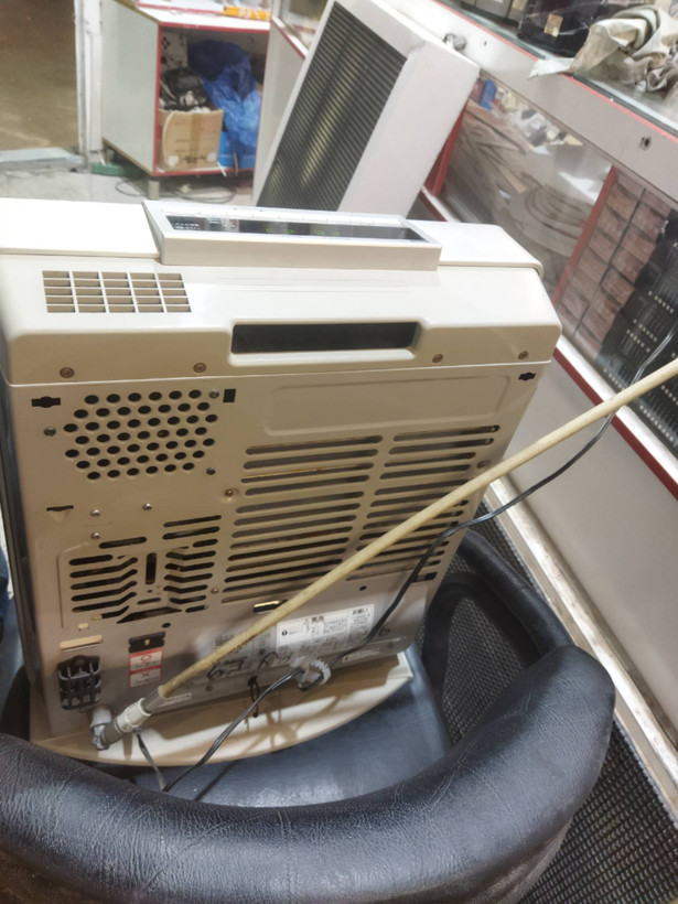 بخاری 4500کالری یون ساز پایه چرخشی گاز شهری مارک رینایی