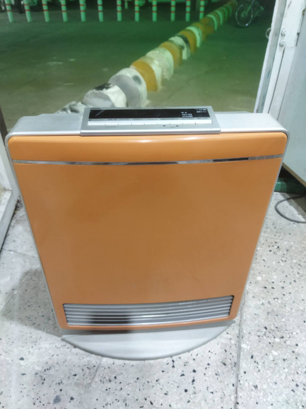 بخاری 4500کالری یون ساز پایه چرخشی گاز شهری مارک رینایی