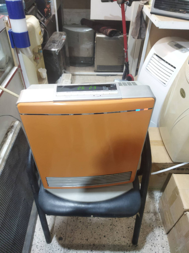 بخاری 4500کالری یون ساز پایه چرخشی گاز شهری مارک رینایی