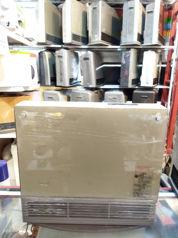 بخاری گازی برقی ژاپنی قدرت 4500صفحه شیشه ای دارای یون ساز