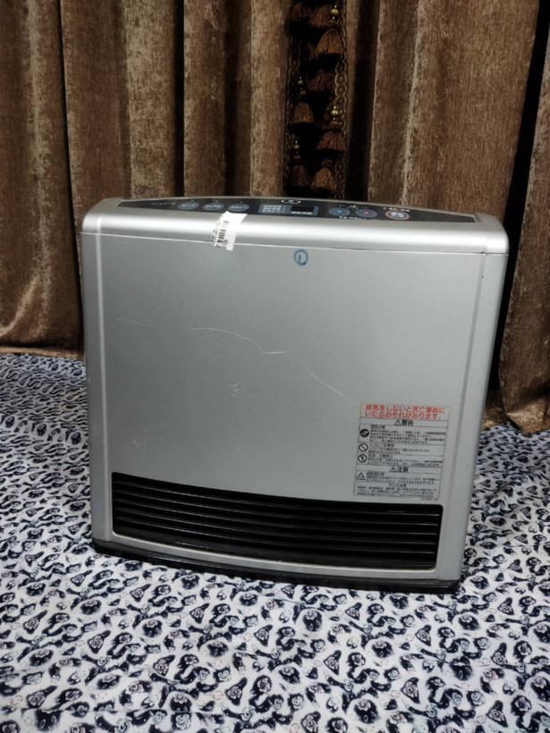 بخاری گازی برقی ژاپنی قدرت 4500مناسب برای 60متر