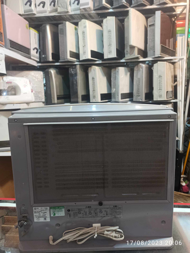 بخاری گازی برقی ژاپنی قدرت 5800مدل بالا